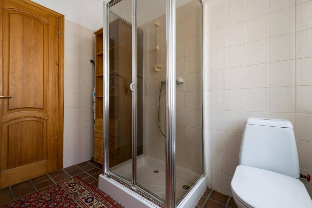 Guest House On Maksimova 9 Almaty Ngoại thất bức ảnh