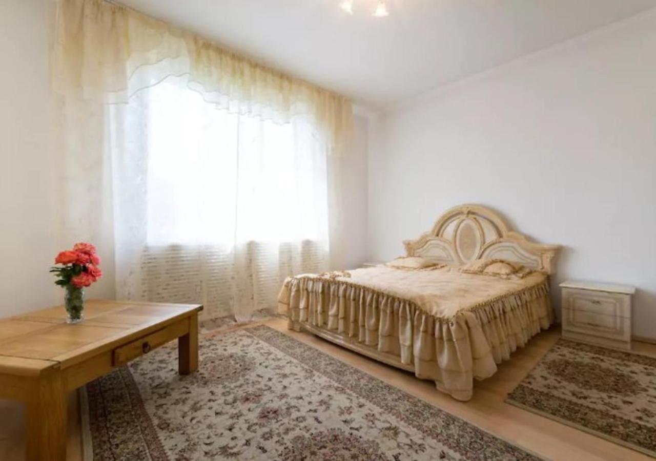 Guest House On Maksimova 9 Almaty Ngoại thất bức ảnh